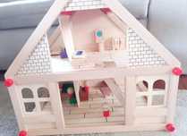 Drewniany domek dla lalek 27cm x 40 cm x 37cm