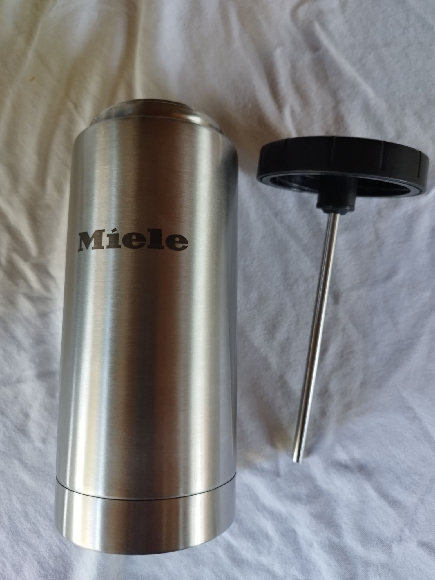 Pojemnik na mleko do ekspresów MIELE