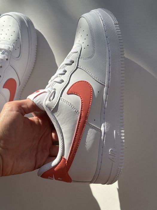 Оригинал 100% / Кожаные кроссовки Nike Air Force 1 , EUR40