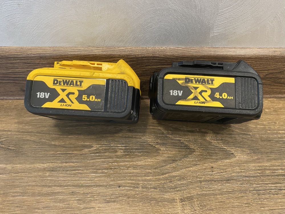 Акумулятори DeWalt 5Ah,4Ah