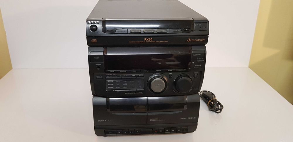Wieża sony HCD-RX30 , używana, nie w pełni sprawna