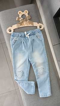 Elastyczne spodnie jeansowe dla dziewczynki r.98