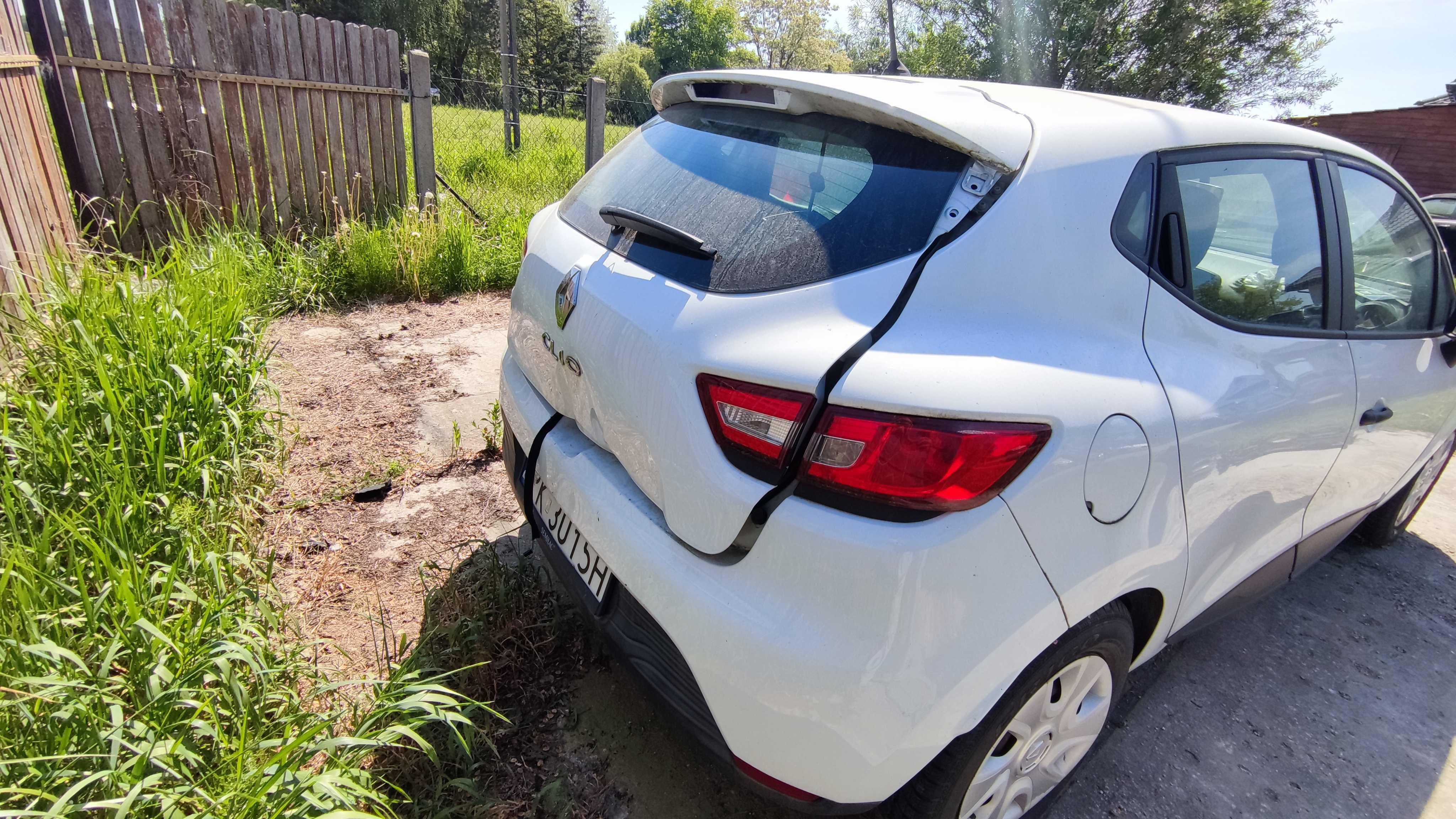 Renault Clio pali jeździ 2015, bardzo niski przebieg