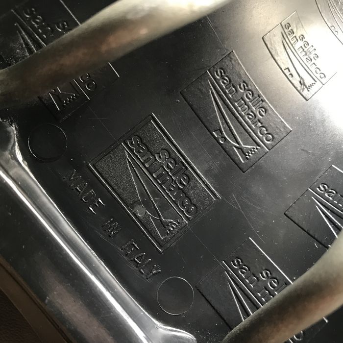 Selim bicicleta antigo vintage selle san marco laser