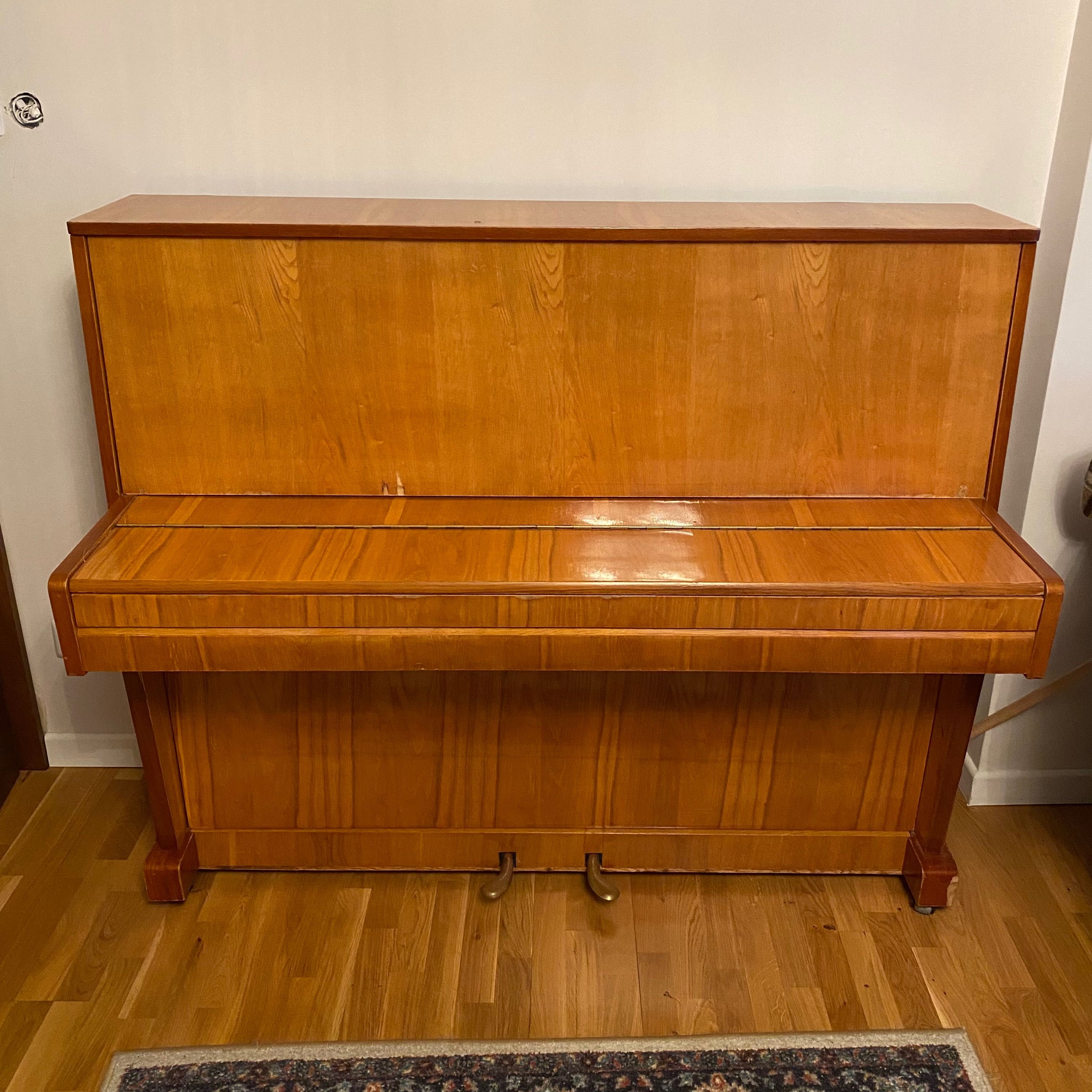 Pianino akustyczne