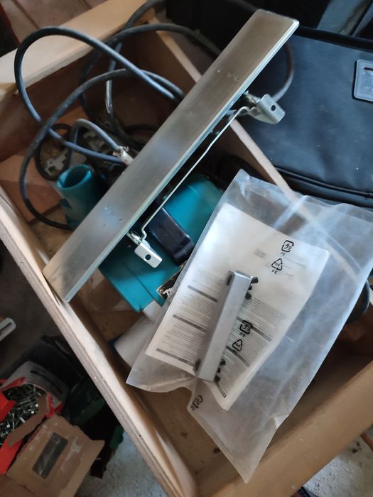 Strug ciesielski firmy Makita 1806B