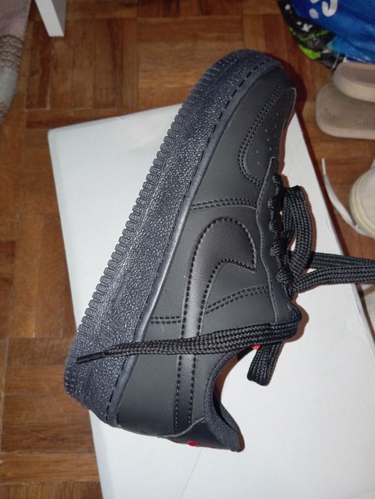 Tênis Nike novo disponível