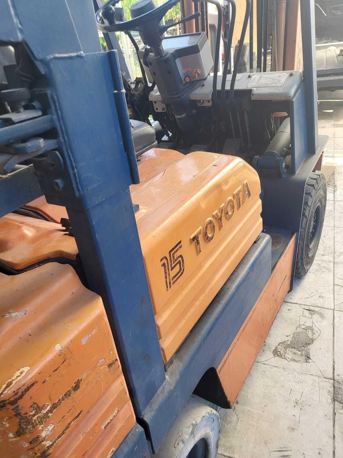 Empilhadora toyota