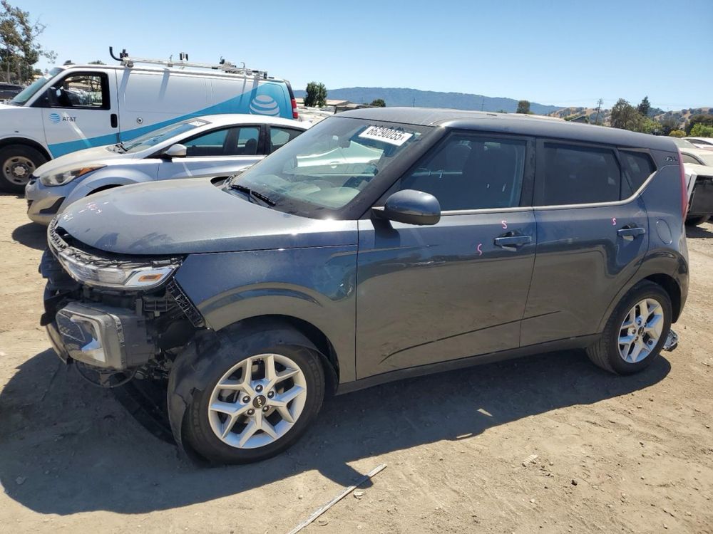 2022 Kia Soul LX ___
