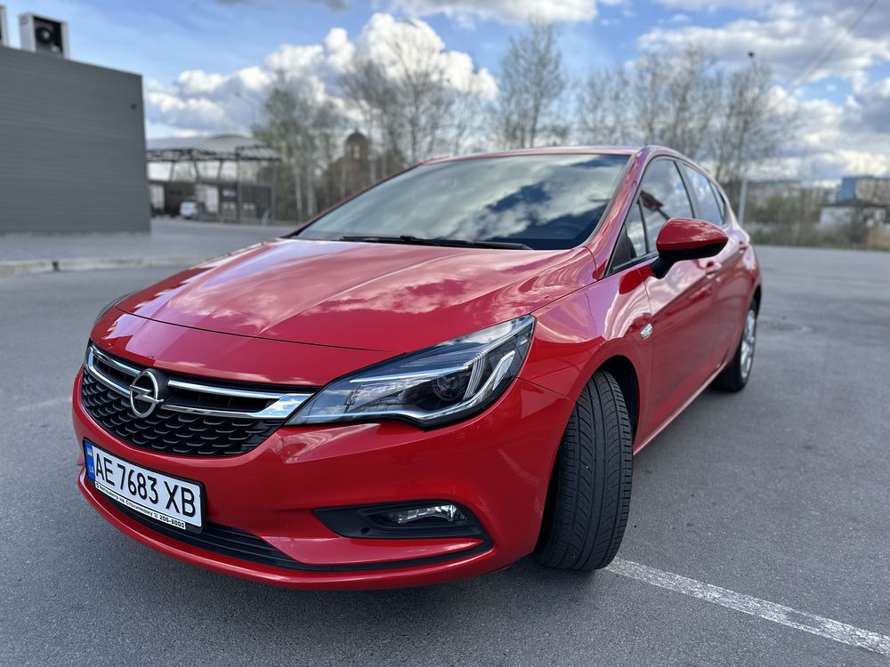 Opel Astra K 2016 год