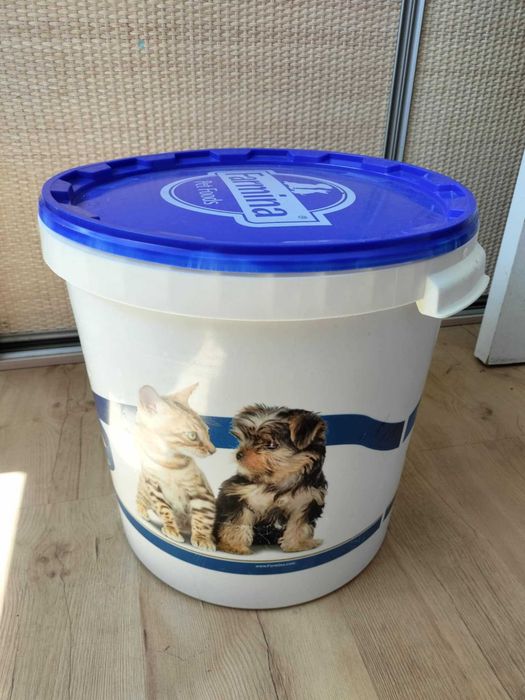 Wiadro na karmę Farmina - duże