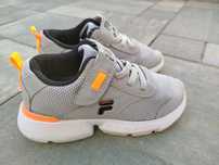 Buty sportowe/adidasy FILA  r. 25 
Stan bardzo dobry