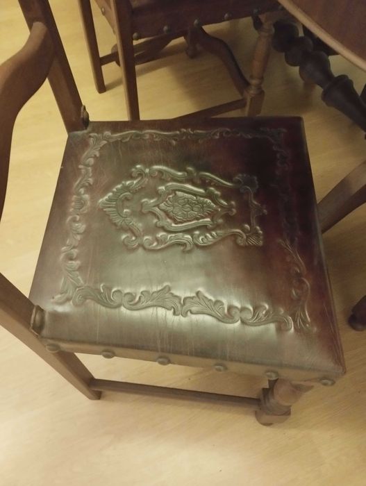 Mesa de Sala com 8 cadeiras