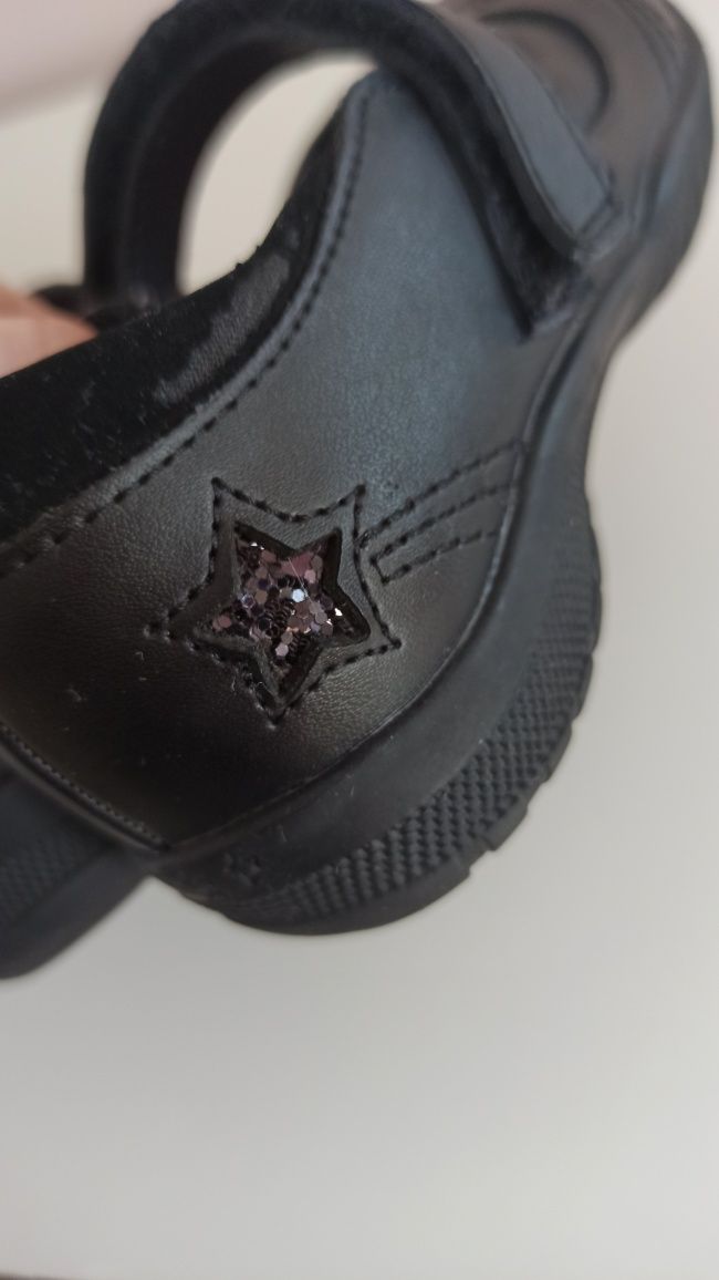 Balerinki 18 cm eleganckie pantofelki czarne r. 28 F&F