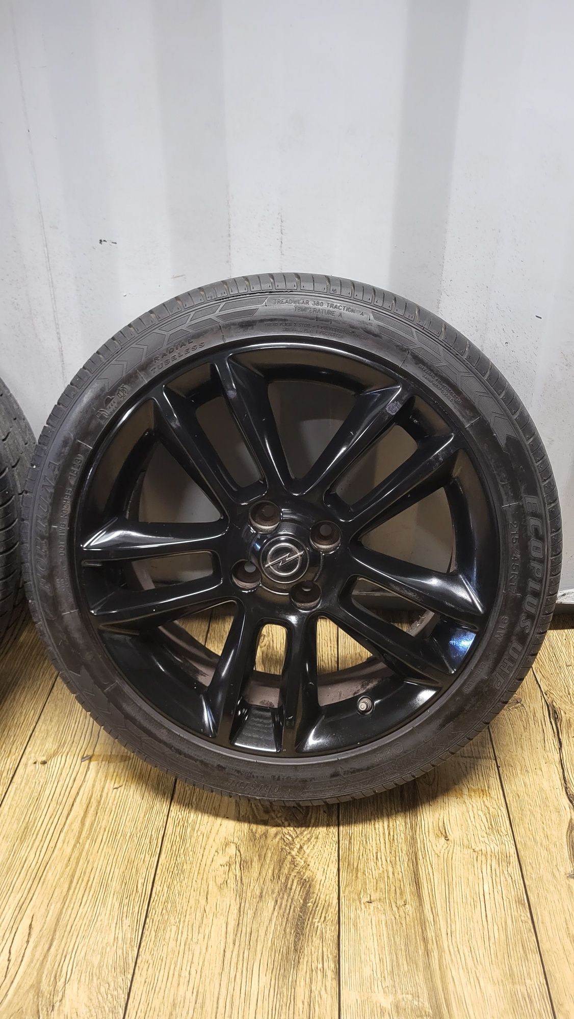 Alufelgi Opel 4x100 17" z oponami 215/45 R17 Corsa D E Adam OPC