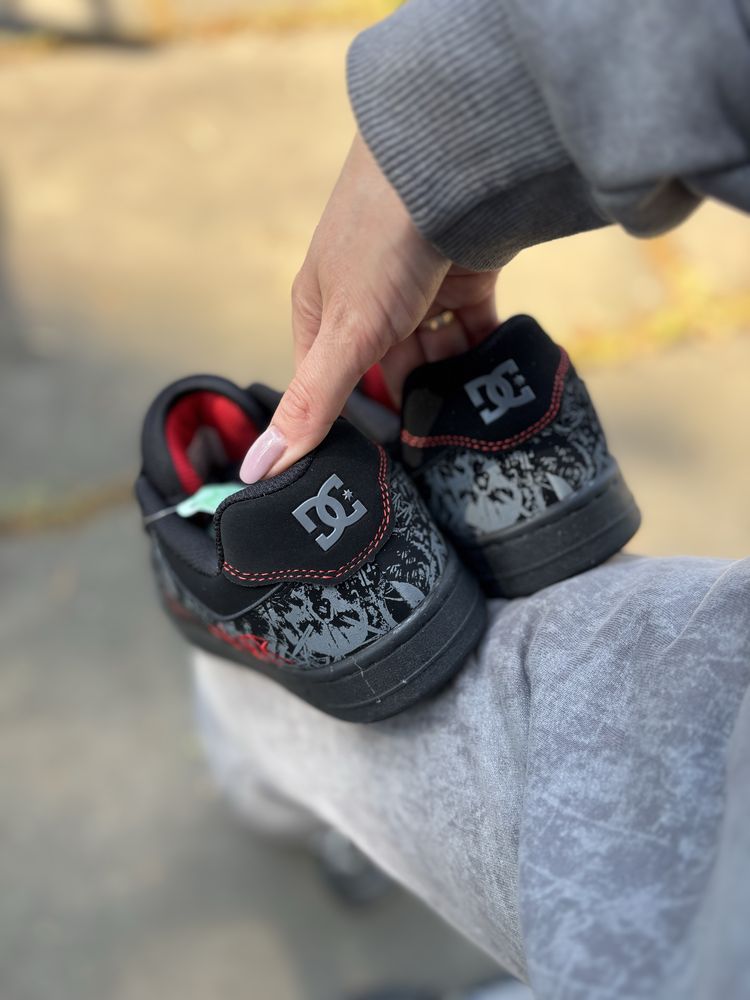 Чоловічі кросівки DC x Slayer Court Graffik Black