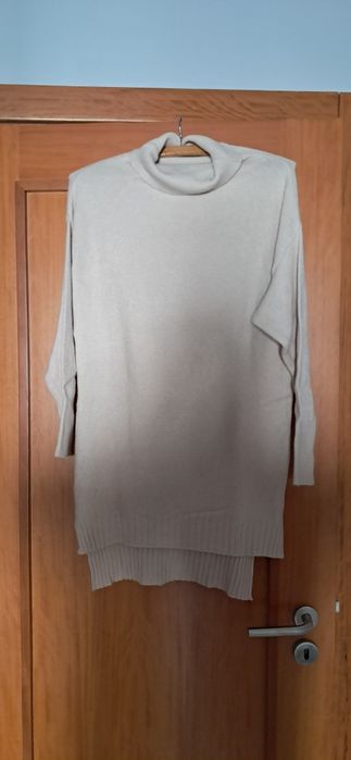 Camisola de lã com gola