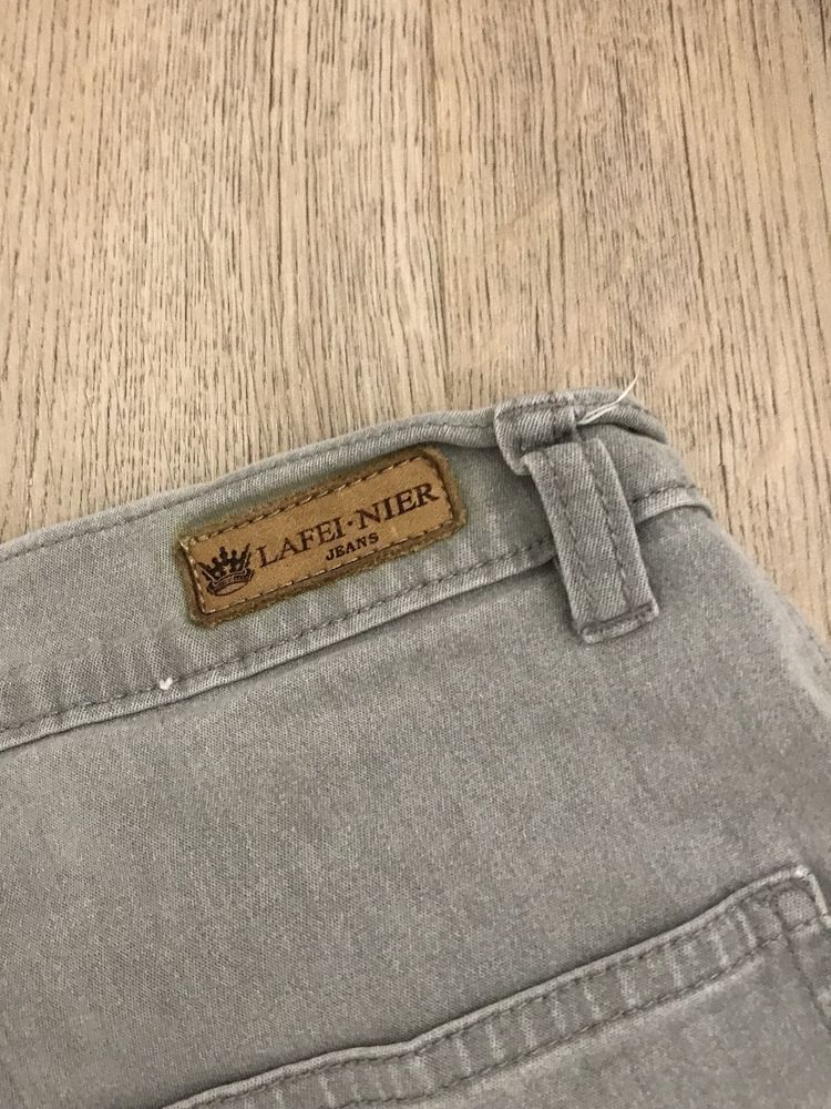 Szare dżinsy damskie spodnie na guzik 28 Lafei-nier