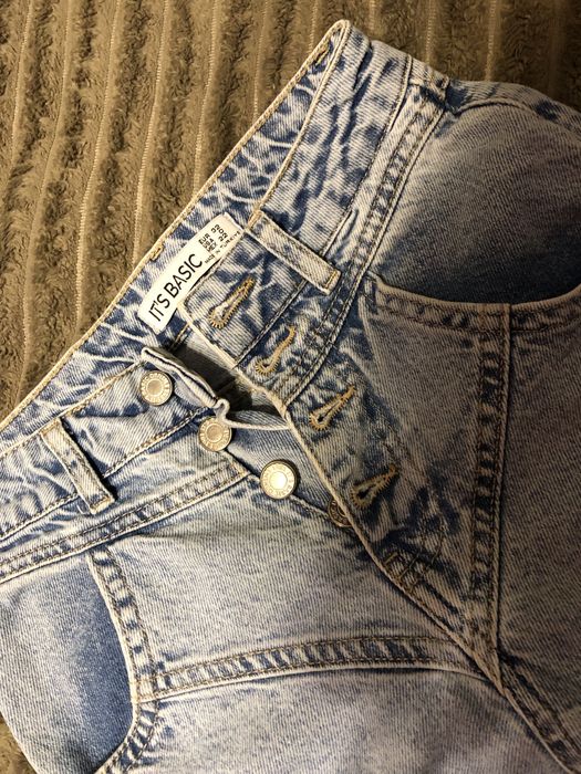 Джинси з емітацією трусиків