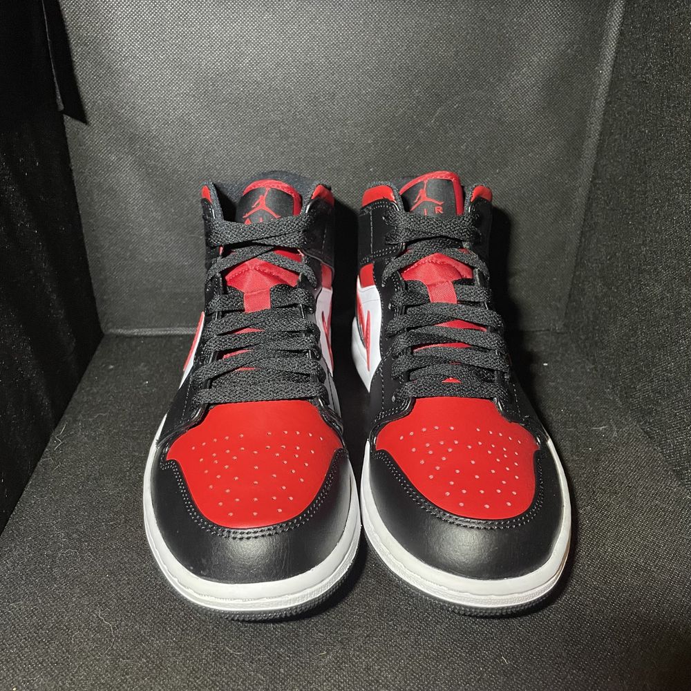 Air Jordan 1 Mid Alternate Bred Toe