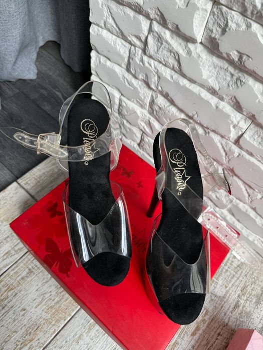 Стрипи Pleaser тройки 
Обувались раз
Без потертостей
Чехол для