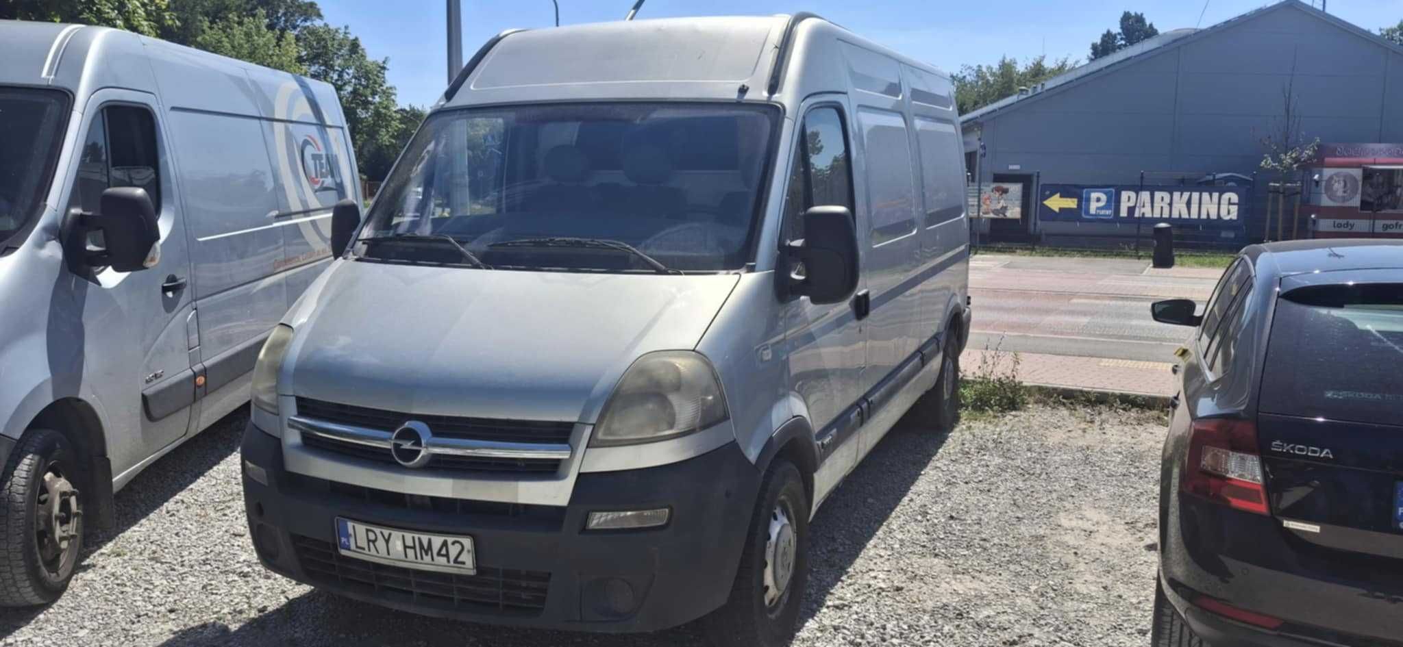 do sprzedania  Opel Mpvano 2004  silnik 2,5 pojemności