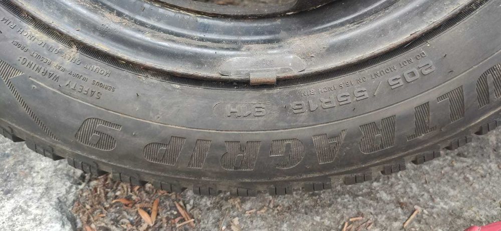 Koła stalowe Dacia Sandero Stepway 2(2012-) zima Goodyear Ultragrip 9