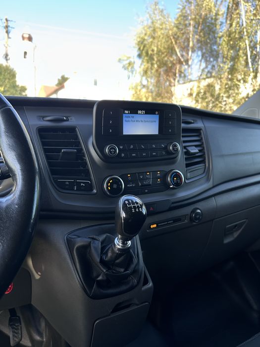 Ford Transit Custom 9 osobowy długi 2.0 130 KM 2018r, 1 właściciel