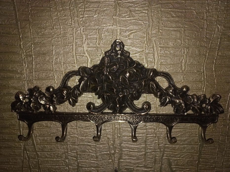 Ключница. Бронза. Декор.