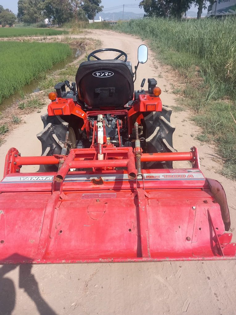 Mini trator yanmar ke 3