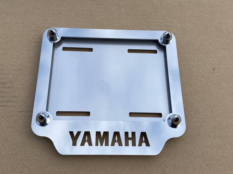 Ramka pod tablice rejestracyjna yamaha