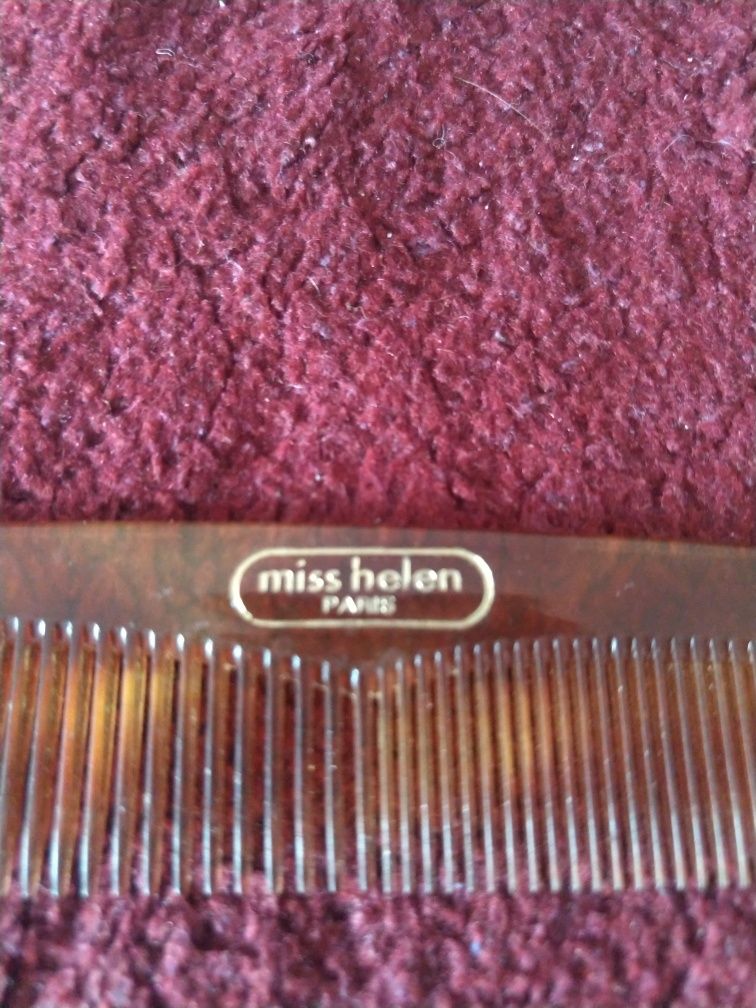 Mały grzebień miss helen PARIS w skórzanym etui