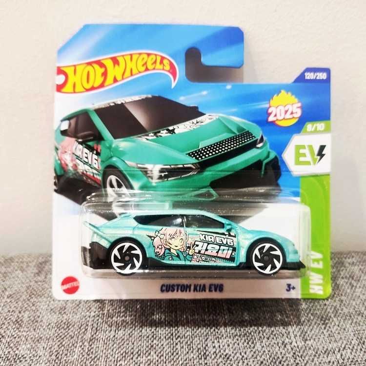 Vários modelos de Hot Wheels 2025 Novos em cartela