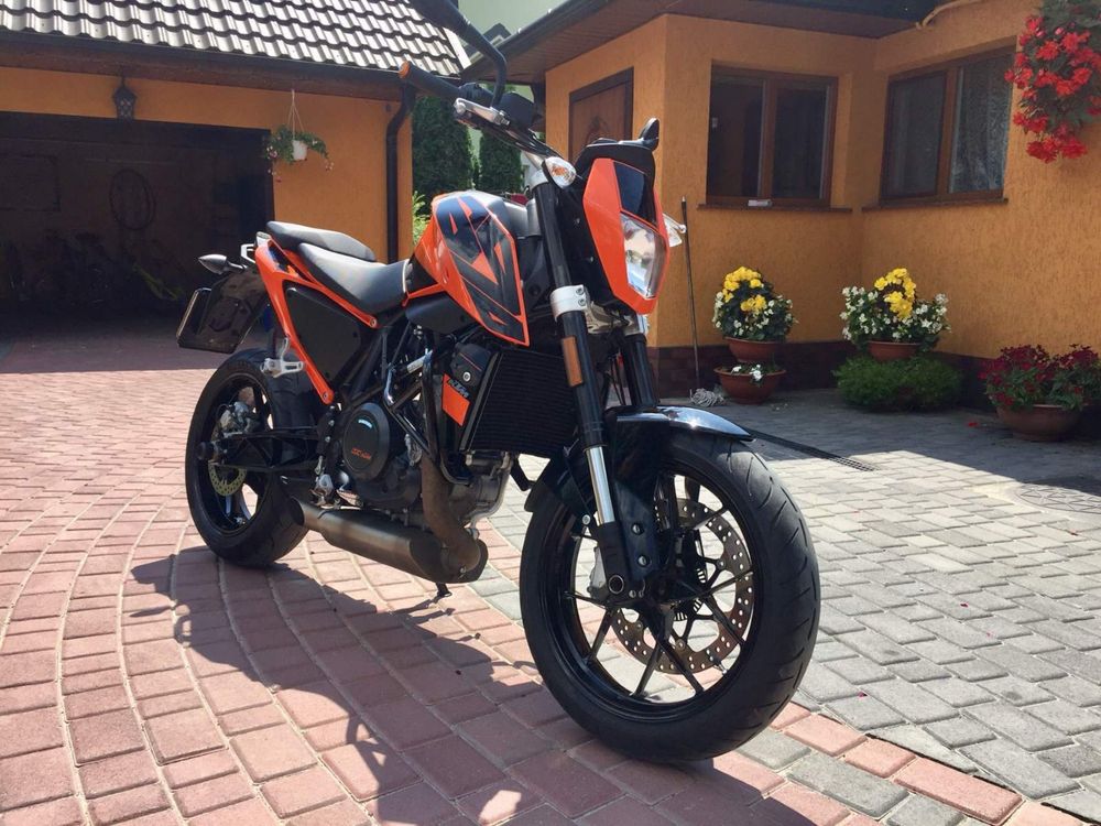 KTM super duke 690