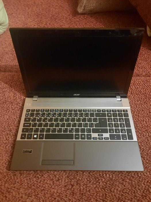 Laptop: Acer V3-571G