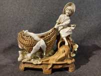 Figurka Porcelana 1870-80 Rybak z siecią,koszem