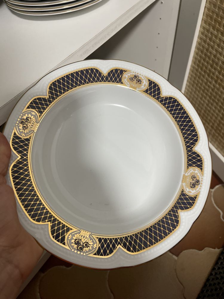 Esplendido, Servico de jantar muito estimado.