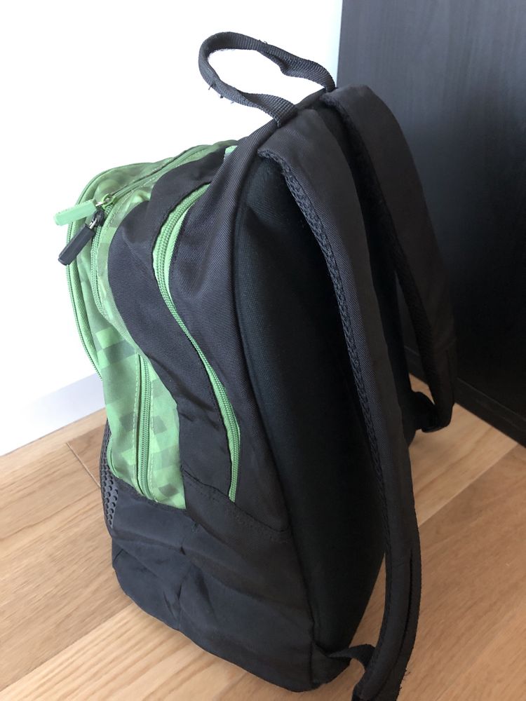 Vende-se mochila da marca Minecraft original