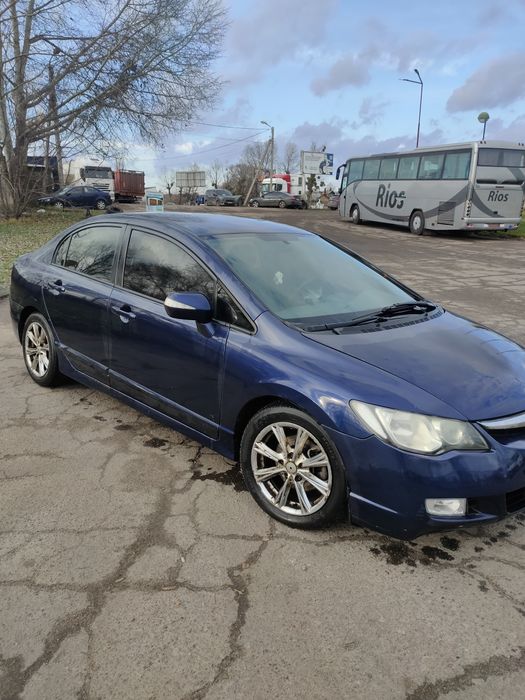 Продам Хонду Сивик 4д