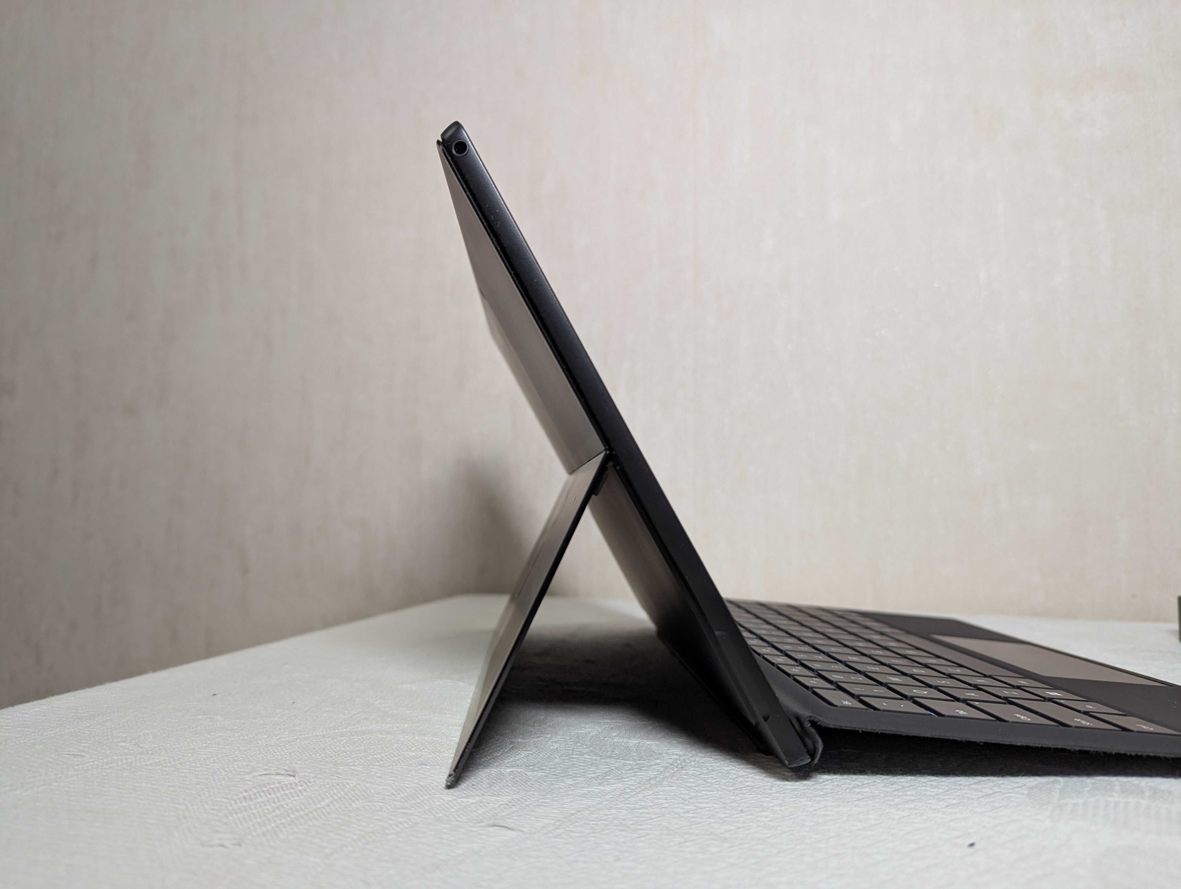 Microsoft Surface Pro 7 Plus Intel i7-1165g7 16/256gb