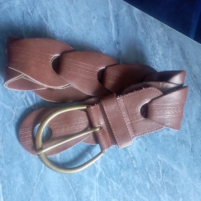 Продам ремні жіночі.