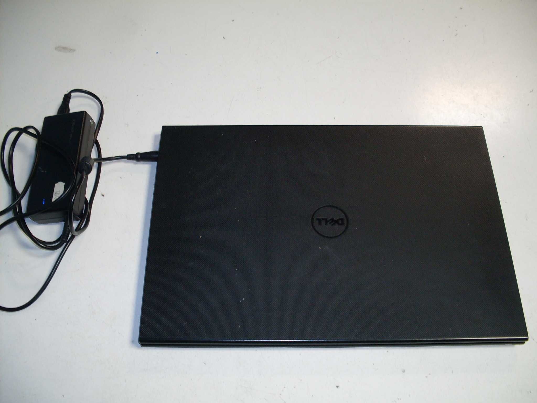 Dell Inspiron 15, i3-6006U, 8GB DDR4, SSD 256GB, Ekran 15,6"