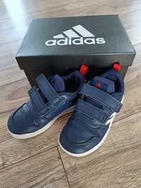 Buty dziecięce Adidas 25