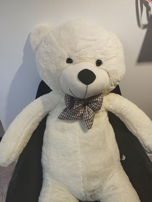 duży misiek pluszak XXL 130 cm