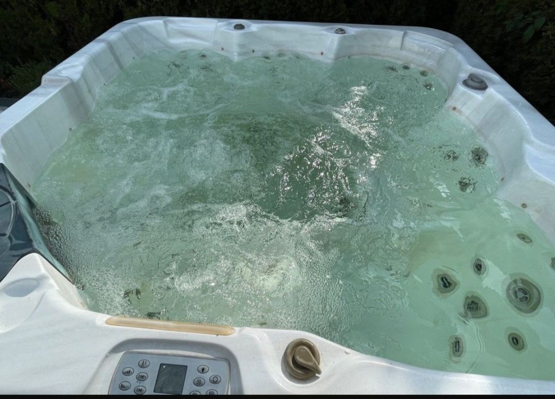 Jacuzzi Whirlpool  Spa