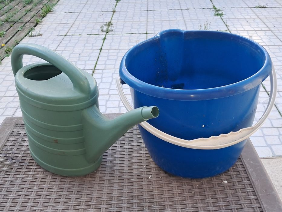 Balde e Regador em bom estado