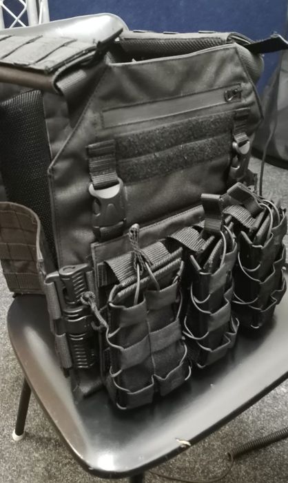 Плитонос швидкоскид з 3-ма підсумками в чорному кольорі