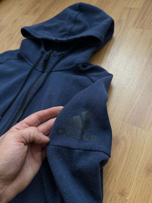 Чоловіча кофта Adidas ZNE розмір М