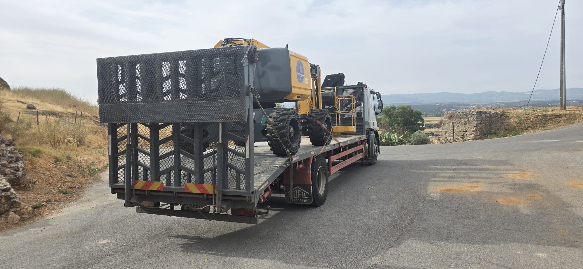 IVECO MT190E24  COM GRUA