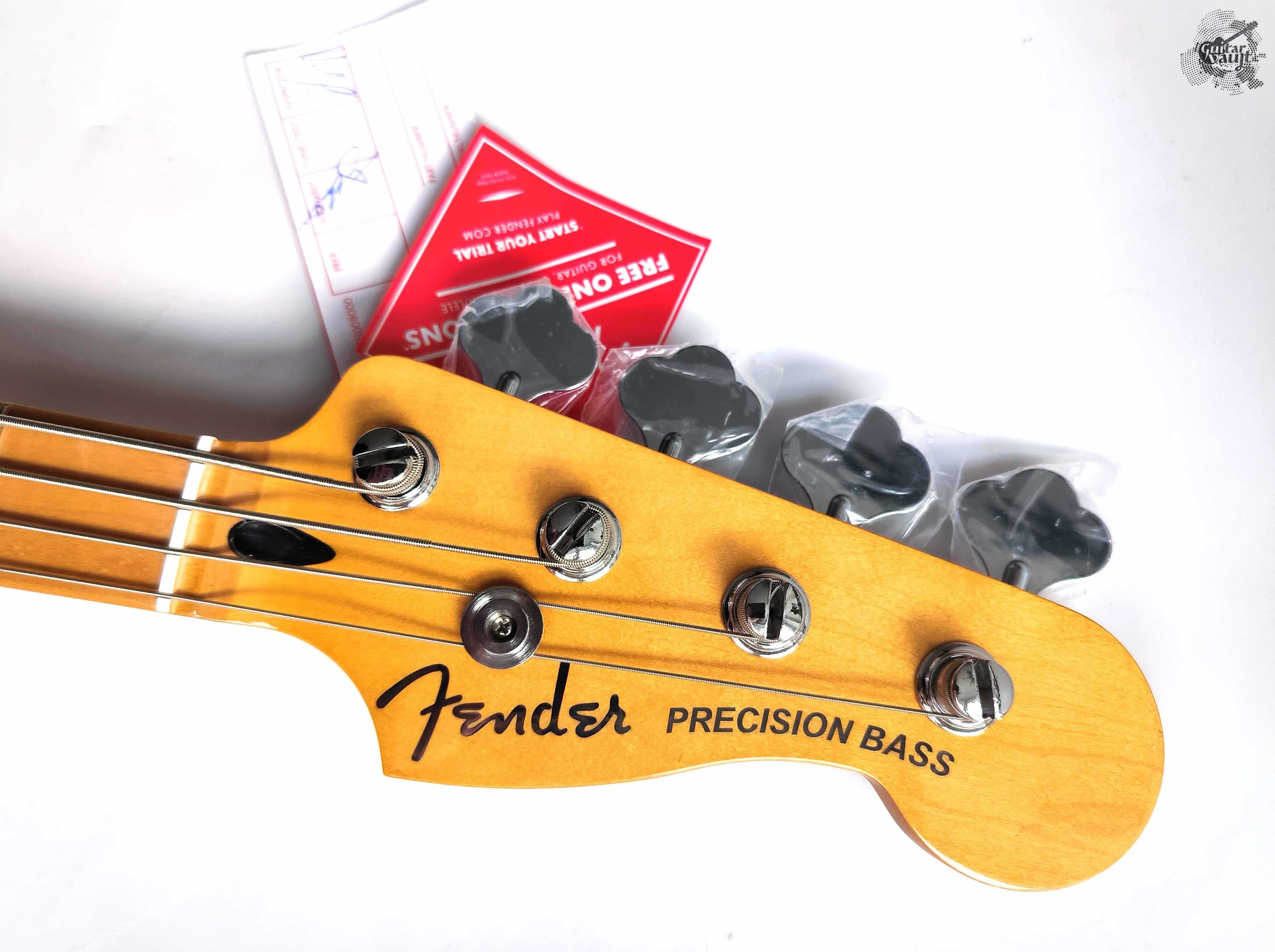 Новий Fender® Player Plus Precision Bass® '2022 Cosmic Jade